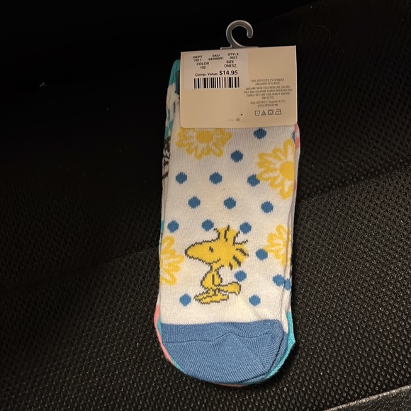 Aeropostale snoopy socks - Picture 2 of 2